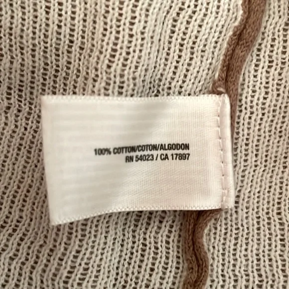 Women’s Polka Dot Sweater - Picture 4 of 5